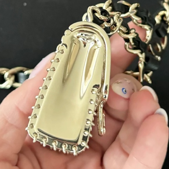 Authentic Chanel 22C Mini Mesh Bag Runway Chain Belt Bag - Picture 4 of 7